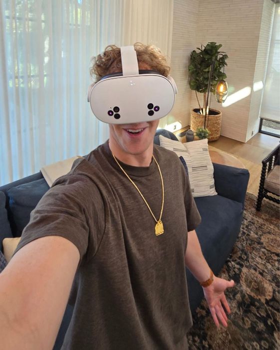 Аренда VR Meta Quest 3s. Очки виртуальной реальности в прокат