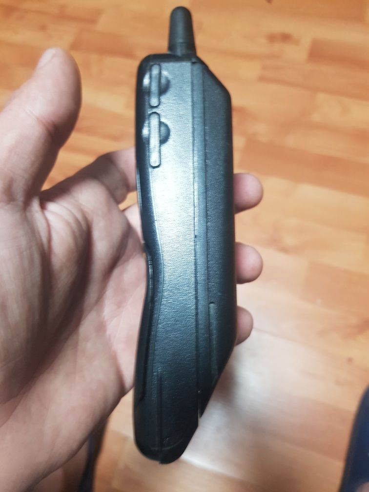 Vand tel foarte vechi pt colecție moto7500