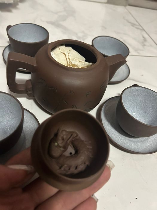 Vând set antic nou!