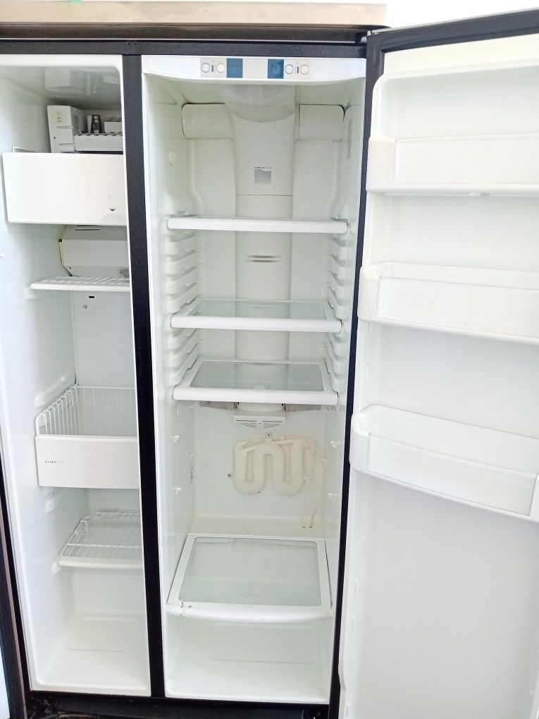 Frigider Dublu cu Congelator