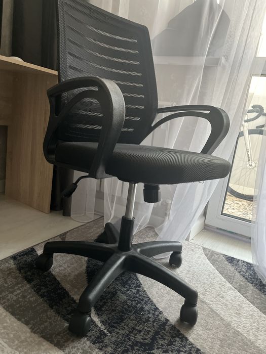Продам кресло офисное