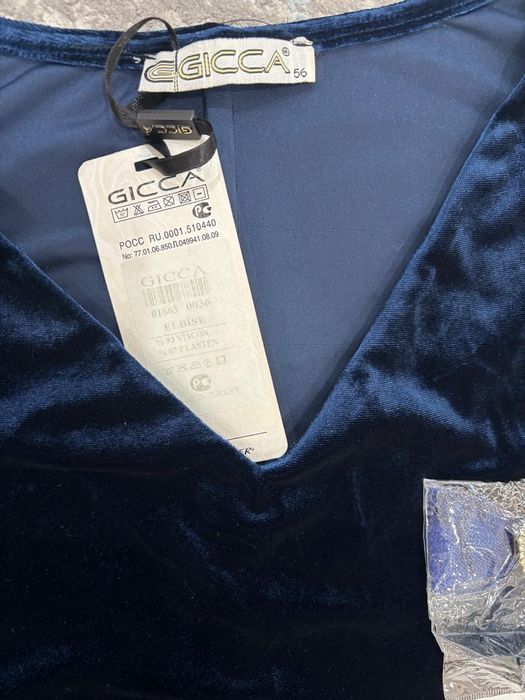 Продам платья новые