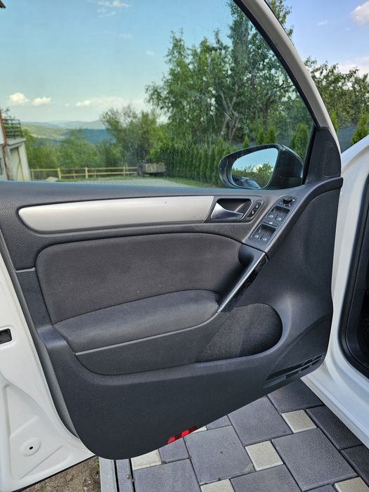 Vând/schimb VW Golf 6, 1.6 TDI AN 2010