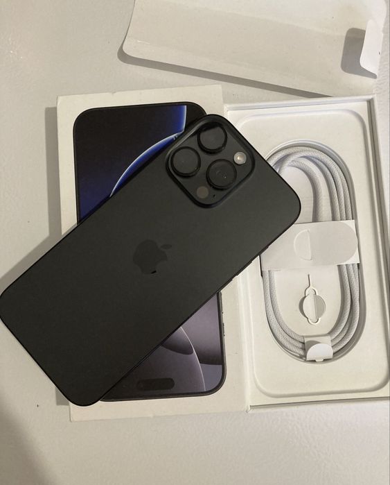 Iphone 16 pro max 93% sanatatea bateriei