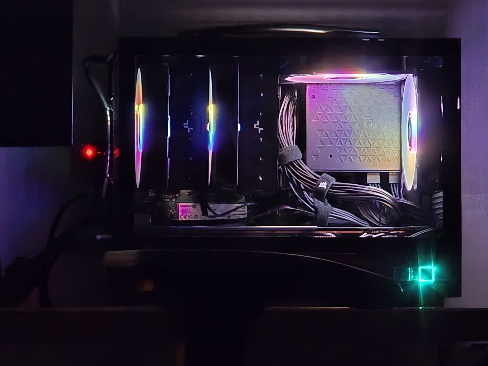 Vând PC gaming mini itx