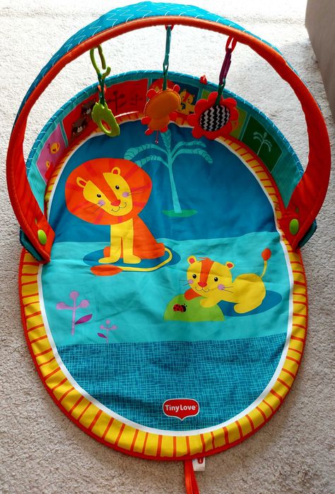 Vand centru de activitati Tiny love