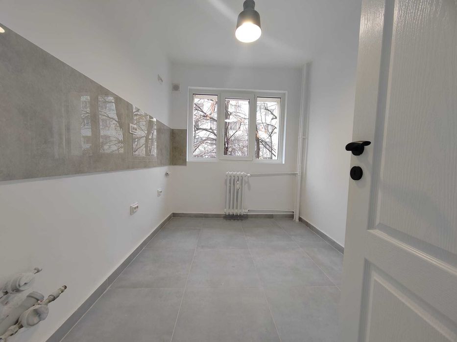 Apartament 3 camere renovat complet - etaj 1/4 - Metrou Titan
