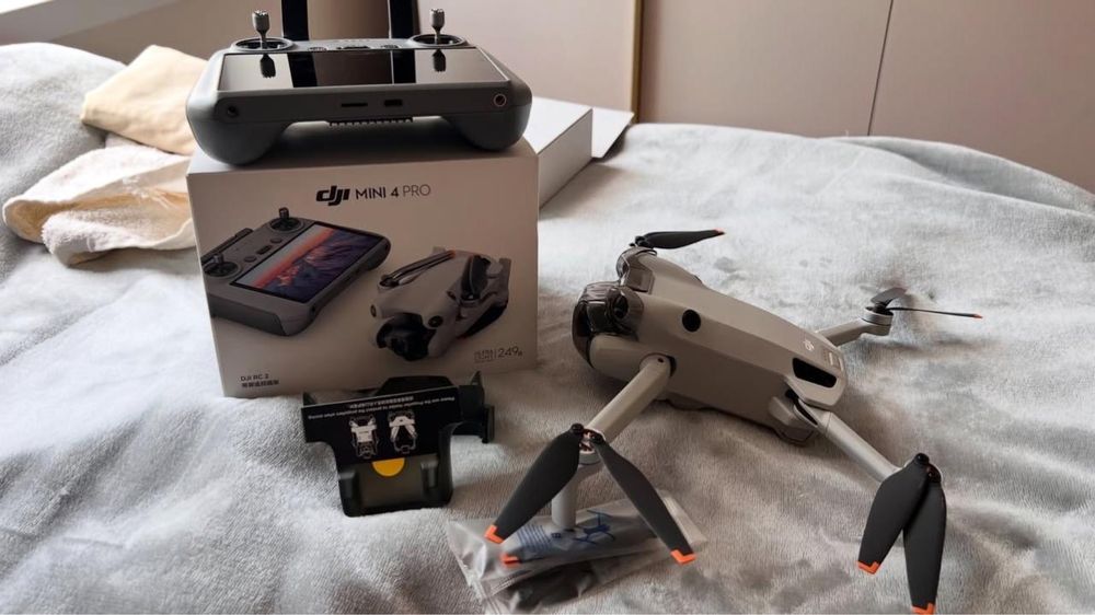 DJI Mini 4 Pro + пульт RC2. Отличное состояние.