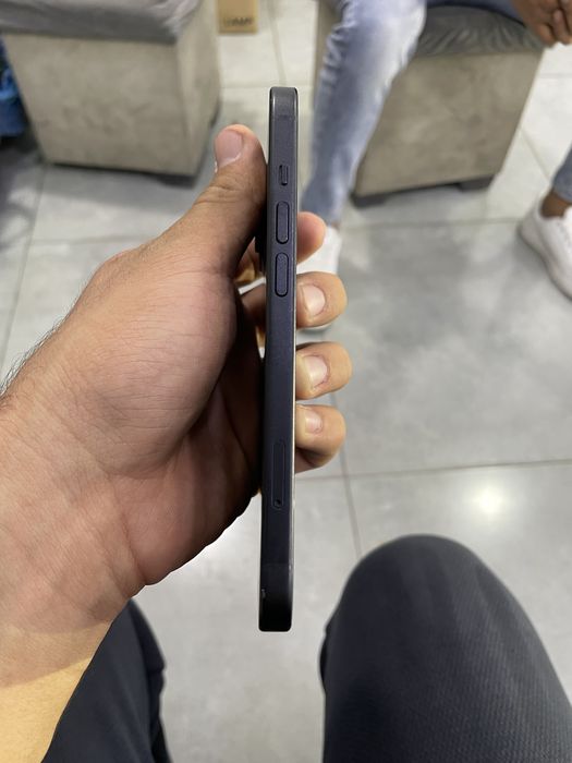 Iphone 15 128gb.