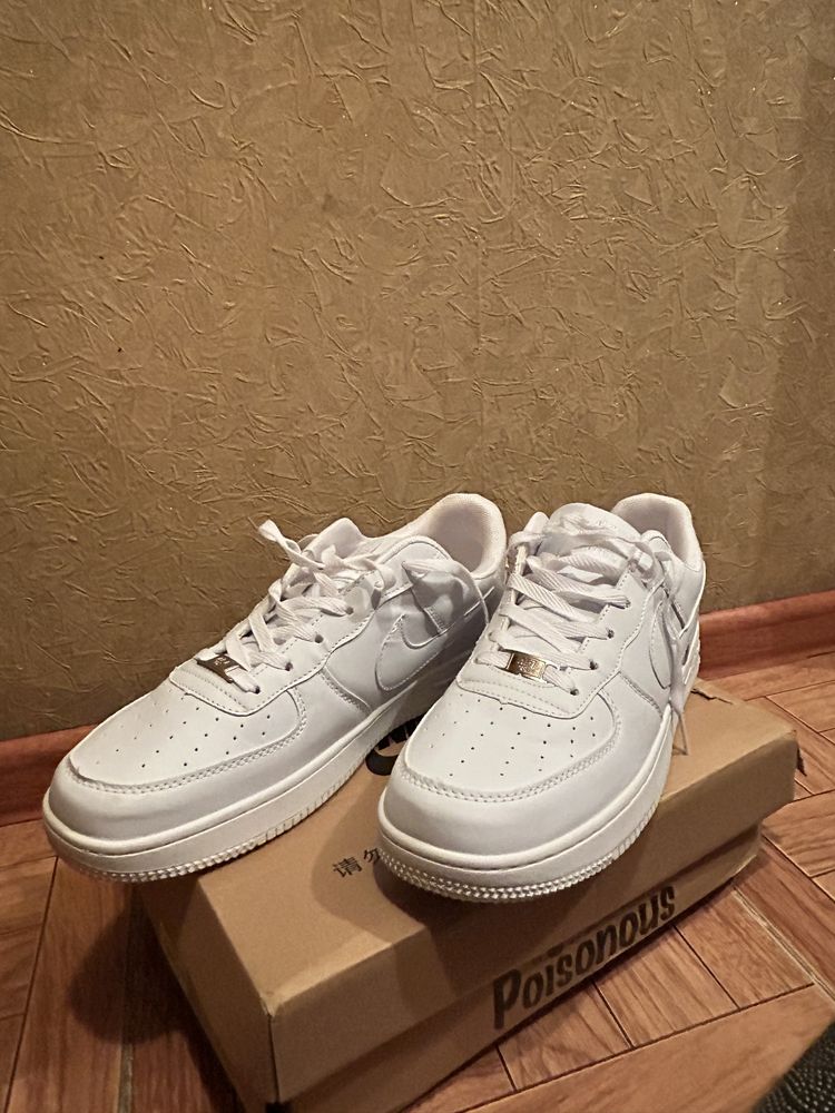 Продам срочно air force1 новые