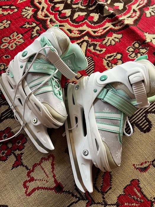 Кънки за лед / хокей CCM Proformance 37номер