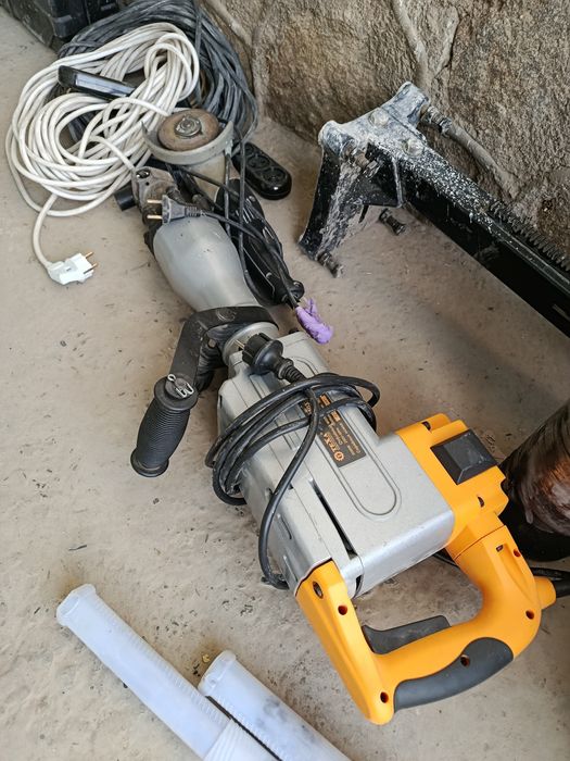 Beton buzish. Beton kesish, teshish. Almazniy bur. Adboynik