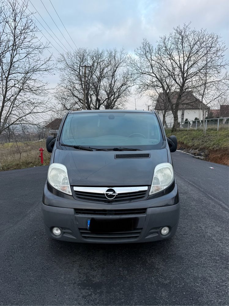 Opel vivaro 2012