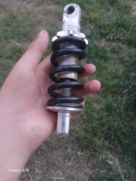 Vând roate față / spate , si un amortizor /suspensie