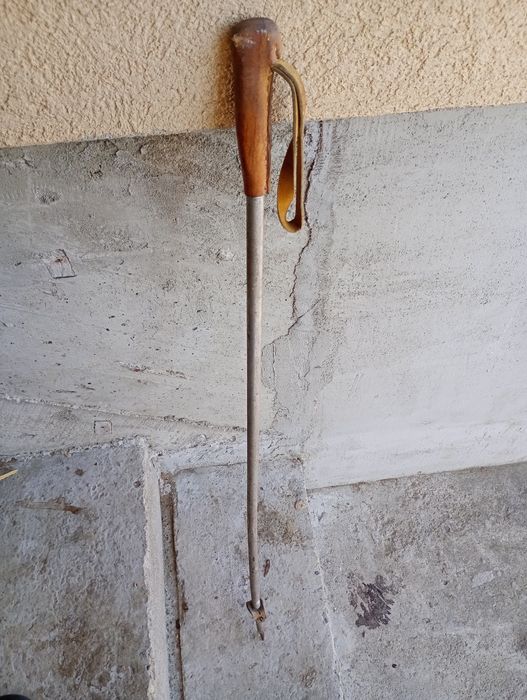 Vând bat de drumeție vintage