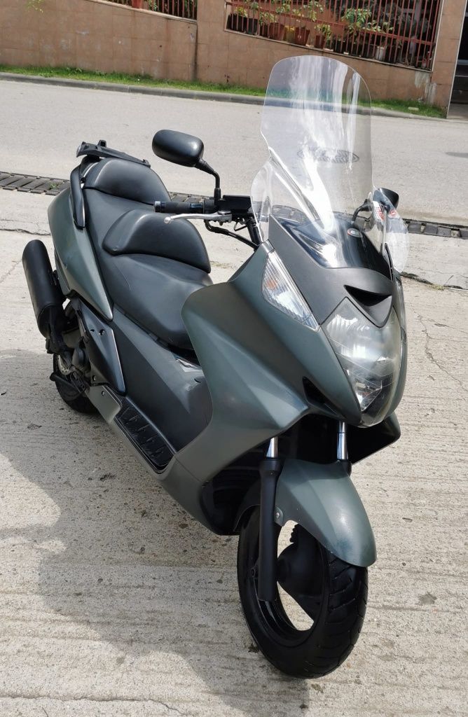 Vând Honda Silver Wing 600