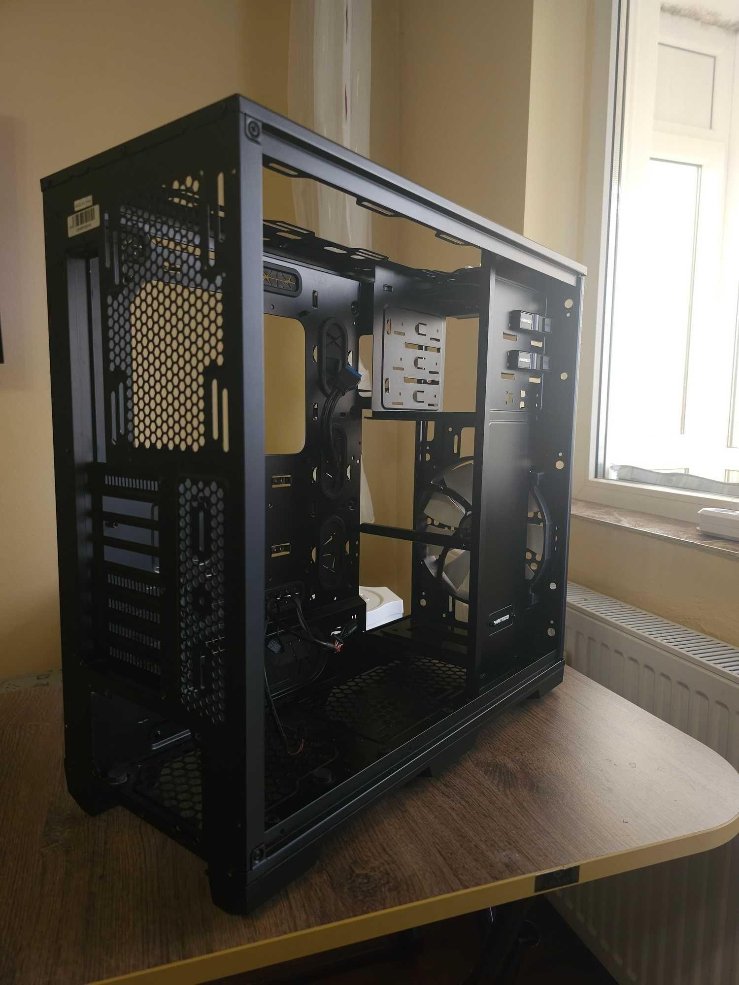 carcasa Phanteks Enthoo Pro window