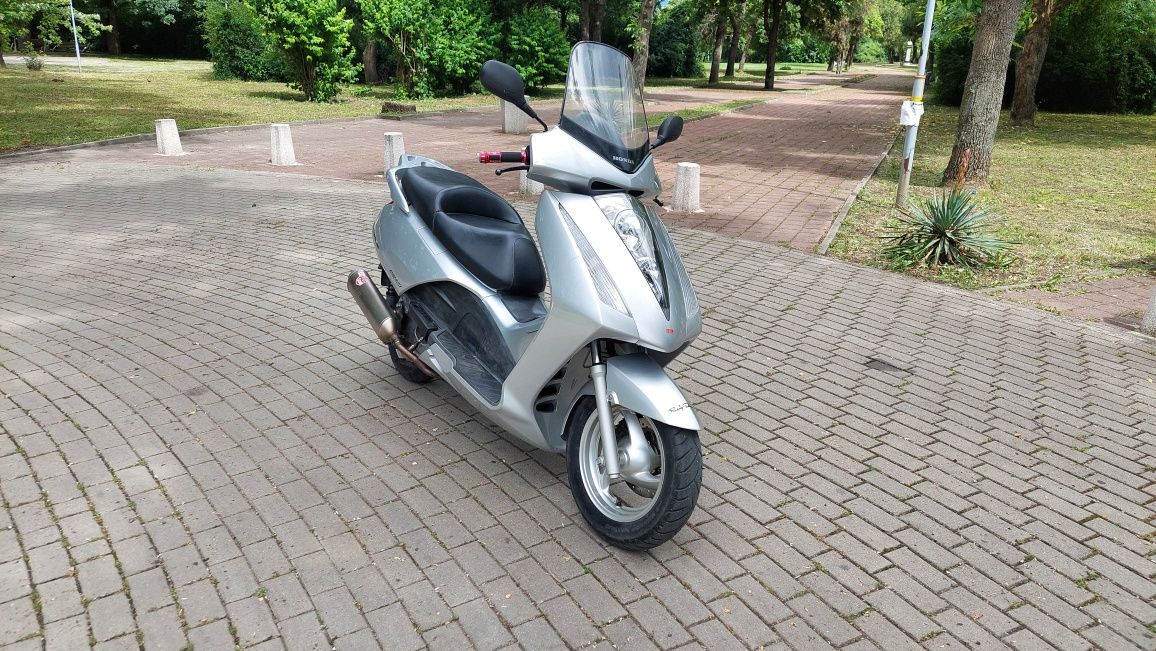 Honda Pantheon 150c  PGM-FI 4T