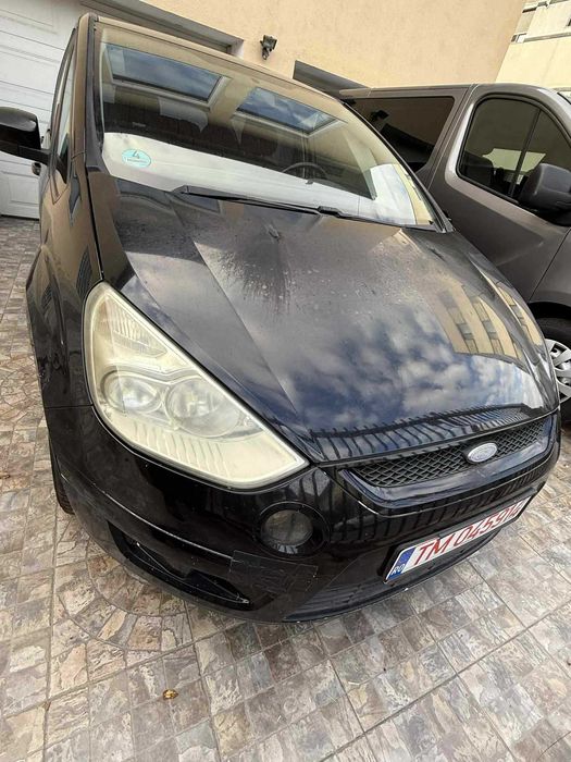 Masina cu numere rosii Ford S Max 2006