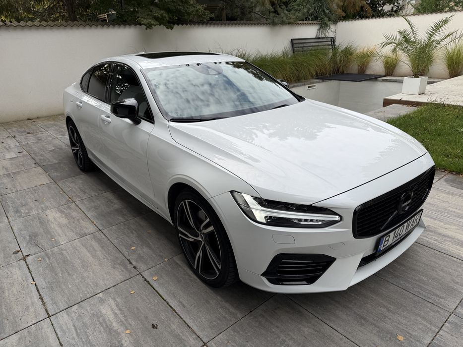 Volvo S90 T8 R-line Twin-Engine AWD 400cp