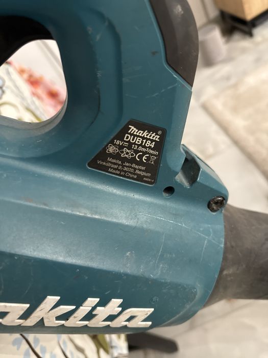 Makita DUB 184 suflanta frunze