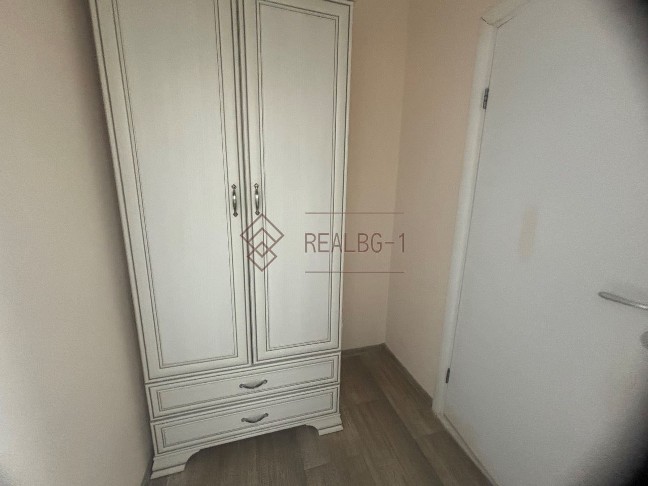 Продава се Едностаен апартамент в Балчик - 24 кв.м за 1271 €/кв.м - Снимка #3