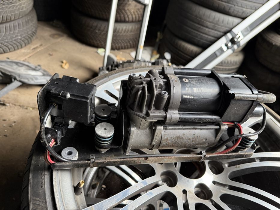 Компресор въздушно окачване за БМВ 5 BMW 5 7 F07 F11 F01 F02 F03