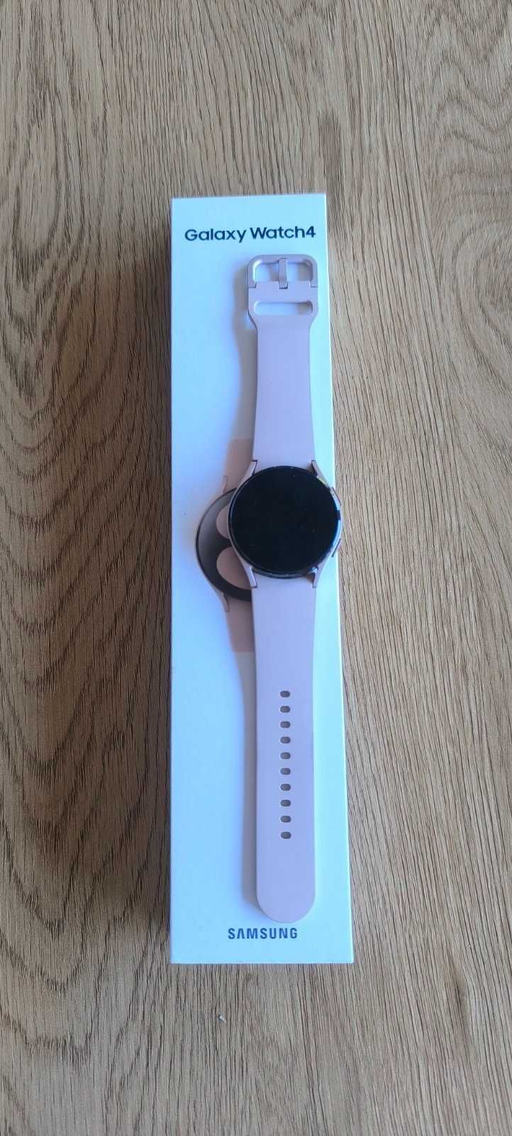 Samsung Galaxy Watch4 44mm розов смарт часовник Pink