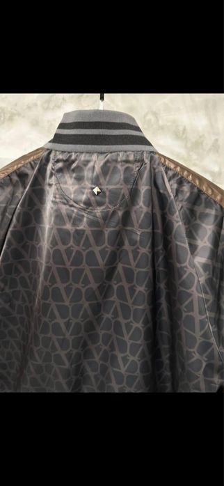 Lichidare Geaca Valentino