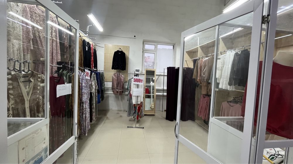 Торговое место бутик женской одежды действующий бизнес