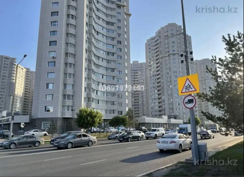 Сдам евротрешку в районе пирамиды