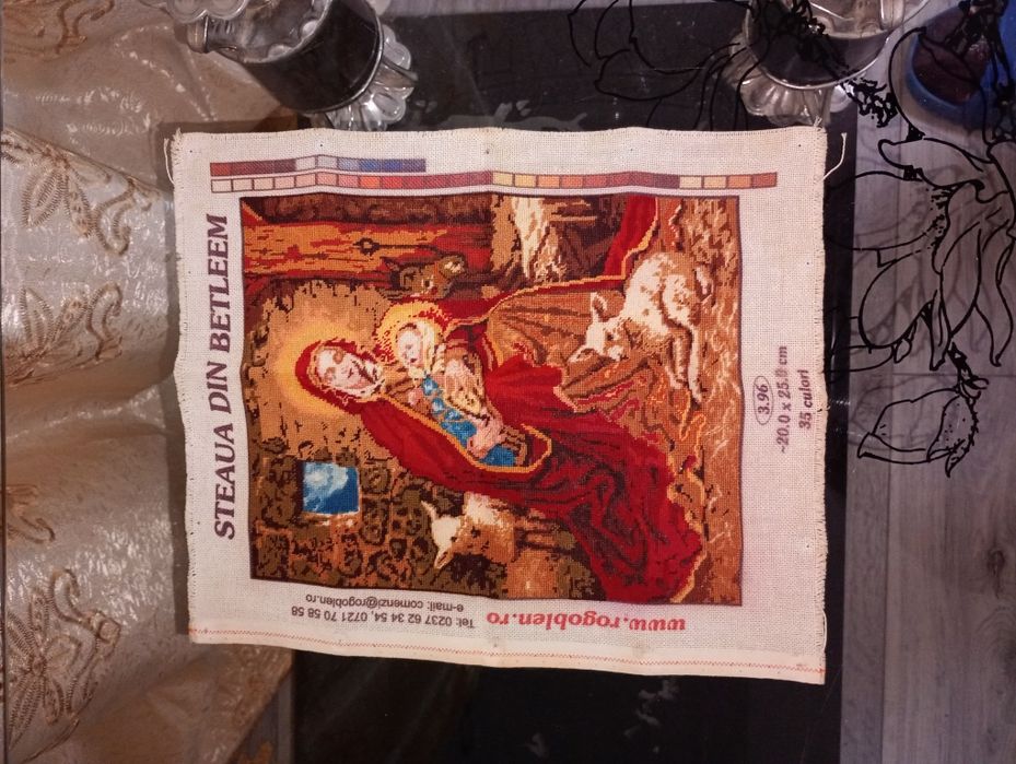 Vând goblen cusut lucrat manual