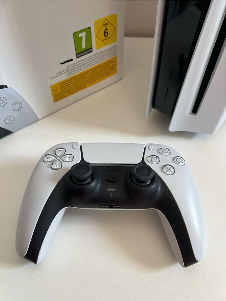 PlayStation 5 Disc Edition като нов