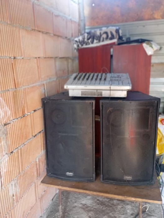 Boxe pasive și mixer activ