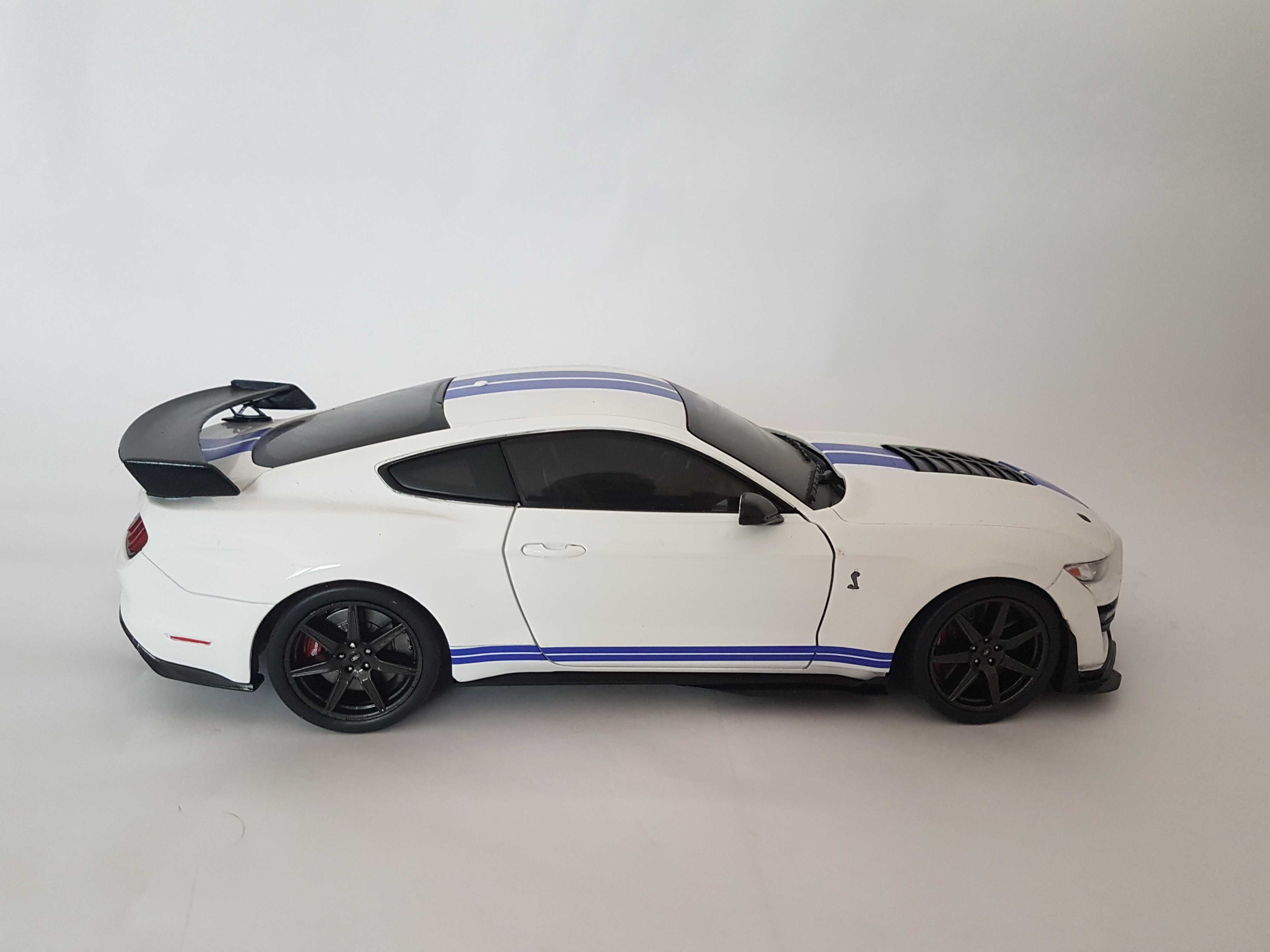 Macheta Ford Shelby Gt scara 1/18