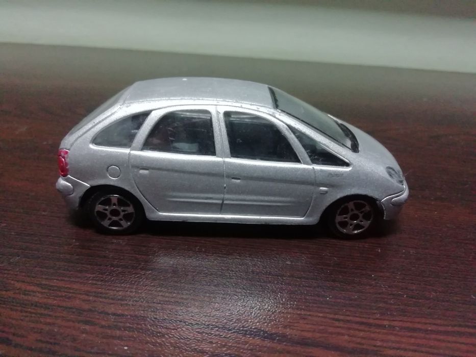 Maisto Citroen Xsara Picasso количка 1/43 Ситроен Ксара Пикасо