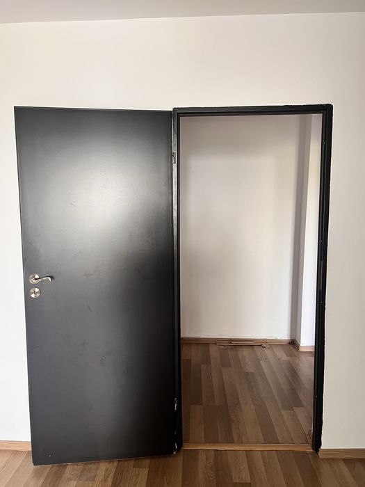 Uși de vânzare în stare bună