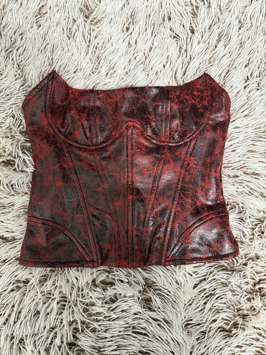 Червен топ тип корсет Bershka