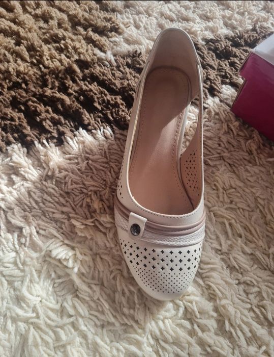 Pantofi dama crem