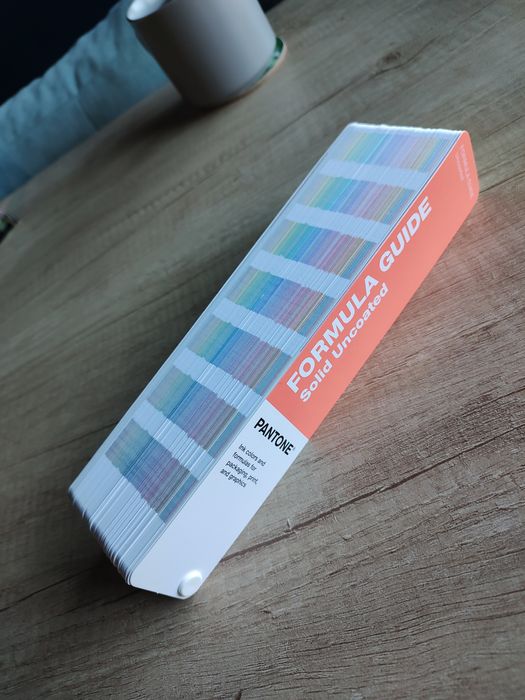 Paletar culori Pantone Solid Uncoated 2025 NOU - BLACK FRIDAY 399 lei