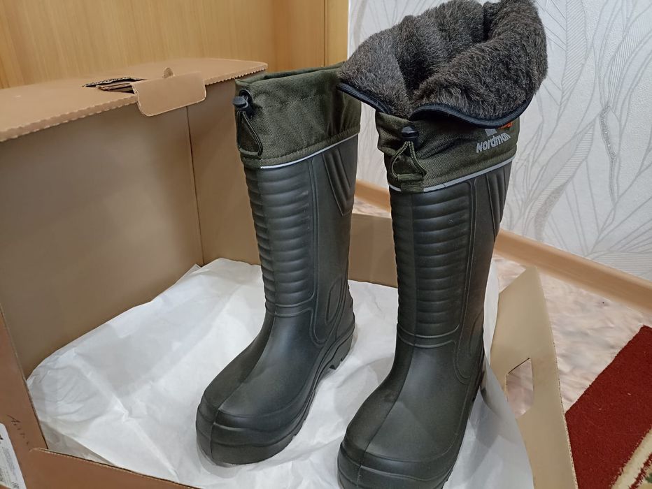 Продам спец обувь зимний