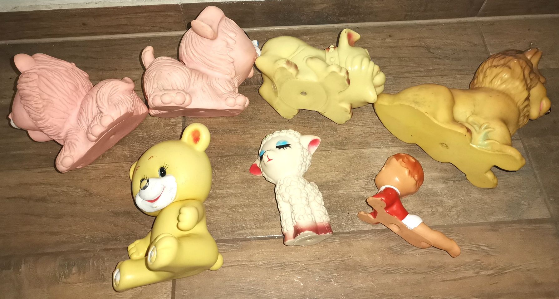 Lot 7 jucării figurine din cauciuc anii 80, Romania Korea Italia Spani