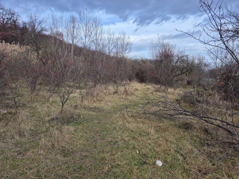 vand teren extravilan in zona Orlat , Jud. Sibiu , 2800 mp