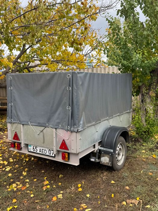 Продам прицеп новый