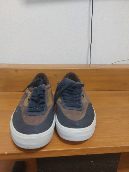 Asidasi Vans de vanzare
