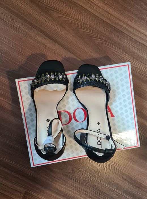 Sandale cu toc elegante mărimea 36 Doca