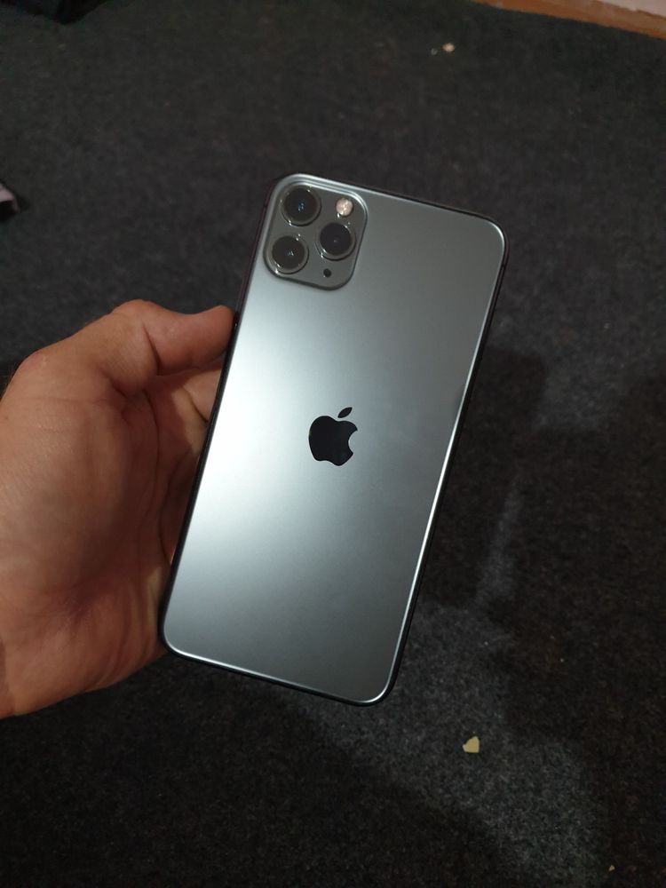 Iphone 11 pro max 256 GB. yomkiti 76%