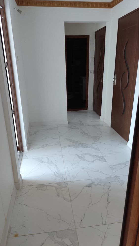 Inchiriez apartament 2 camere nemobilat