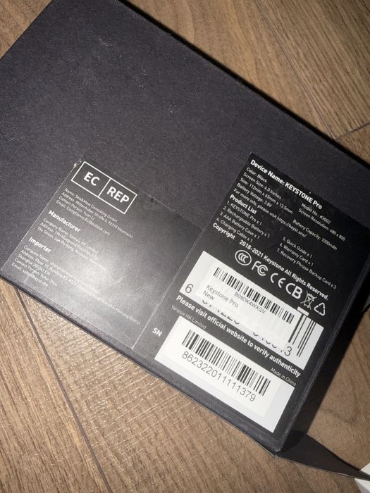 Keystone Pro – Хардуерен крипто портфейл (нов)