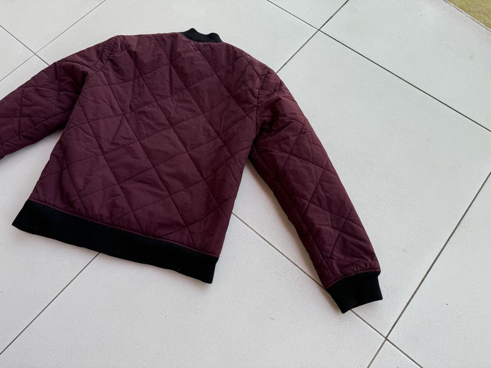 Geaca bomber puffer Guess femei vintage visinie